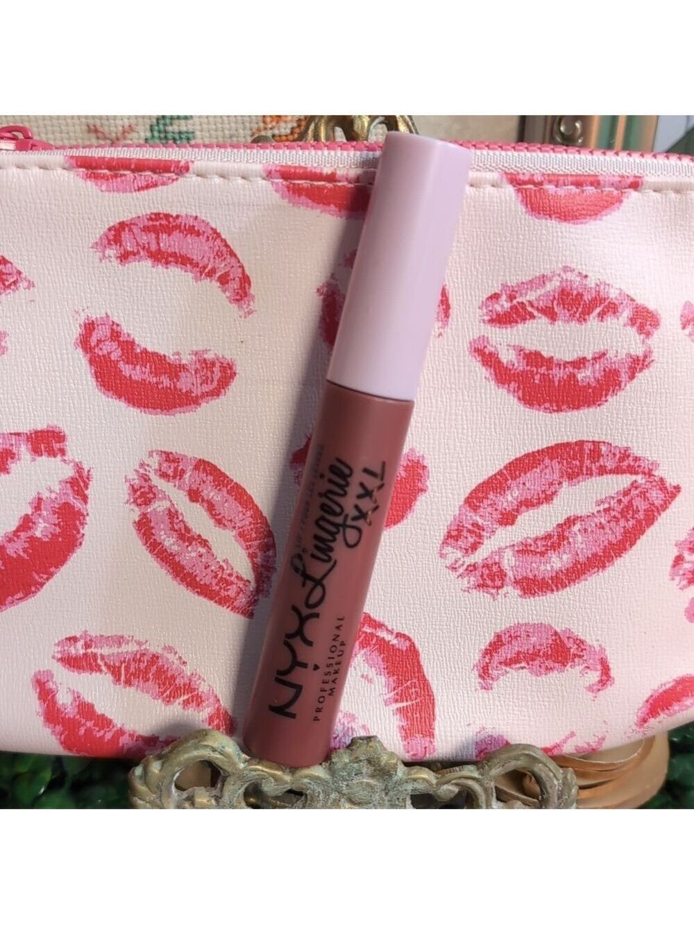 Lippy Lip Makeup Lot - Picture 4 of 16